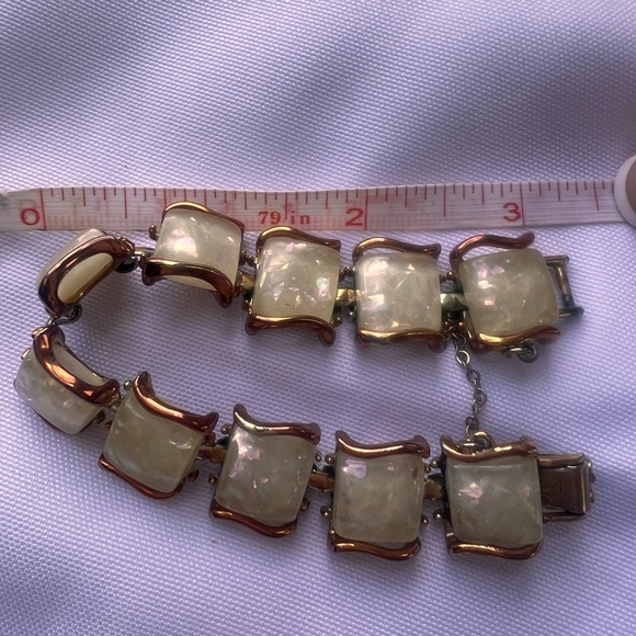 Coro Sparkly Yellow Thermoset Bracelet Signed - Picture 6 of 8